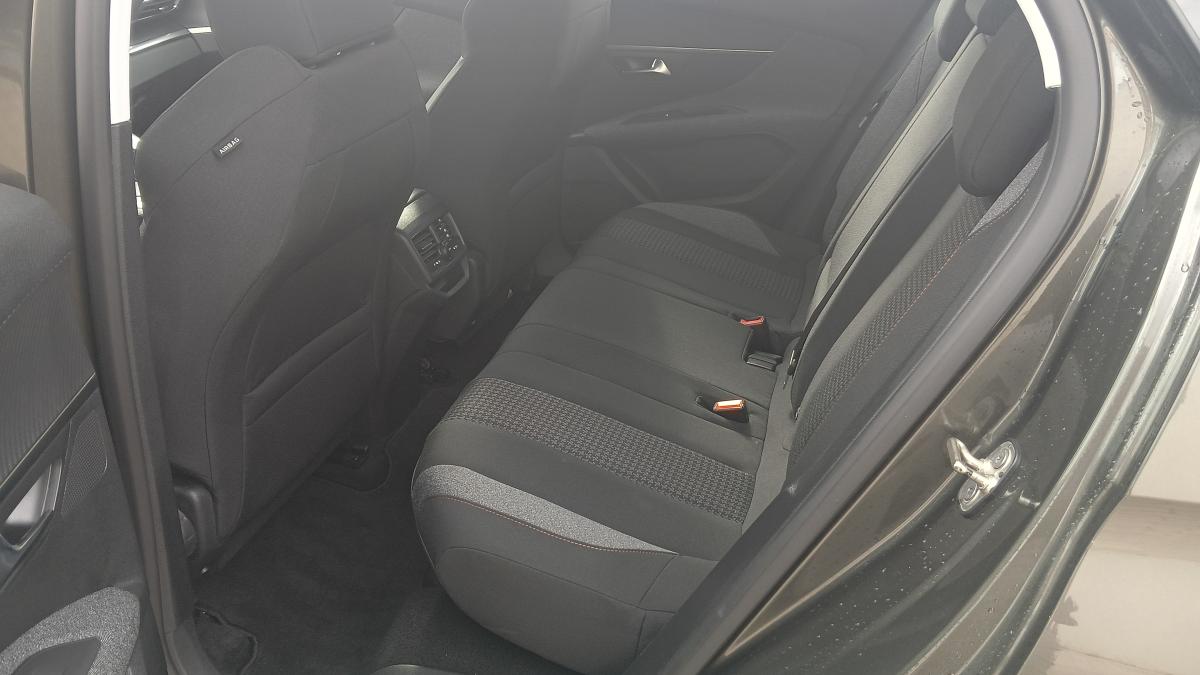 Peugeot 3008 BlueHDi 130 S&S Business